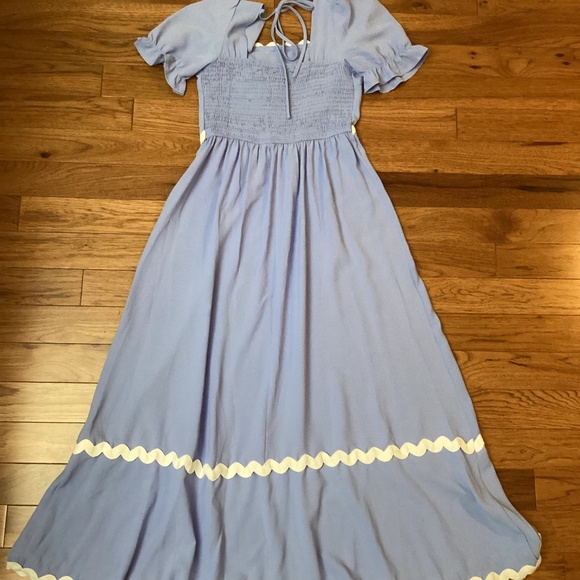 NWT Blue Flowy Maxi Dress w/ White Ric Rac Tie Back Smocked Puff Sleeves Size S - Picture 7 of 8